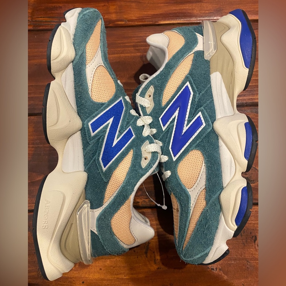 New Balance Men’s 9060 shoes